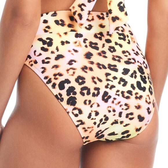 Bar III Women’s Animal Print High Waist Bikini Swimsuit Bottoms Size M - Picture 2 of 2